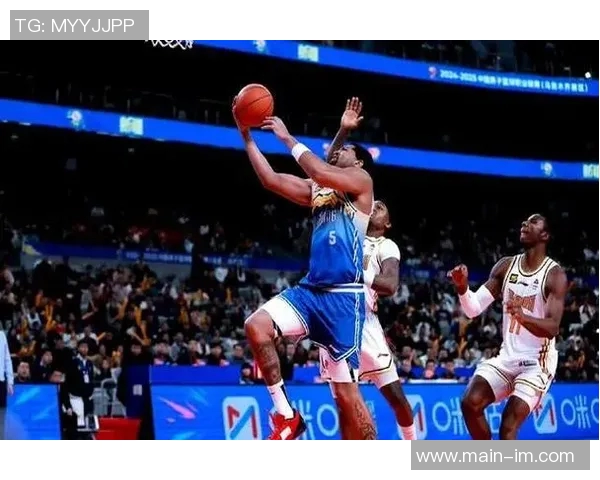 猛龙队与AJ劳森签署双向合同上赛季表现出色场均得分91