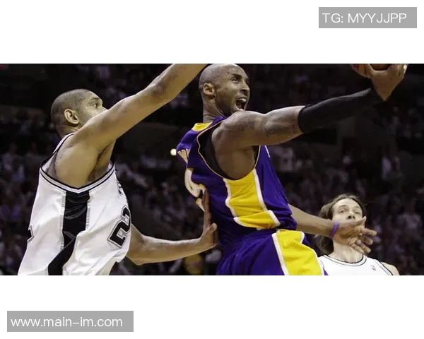 帕森斯称邓肯荣誉超科比若只看奖项两人差距明显