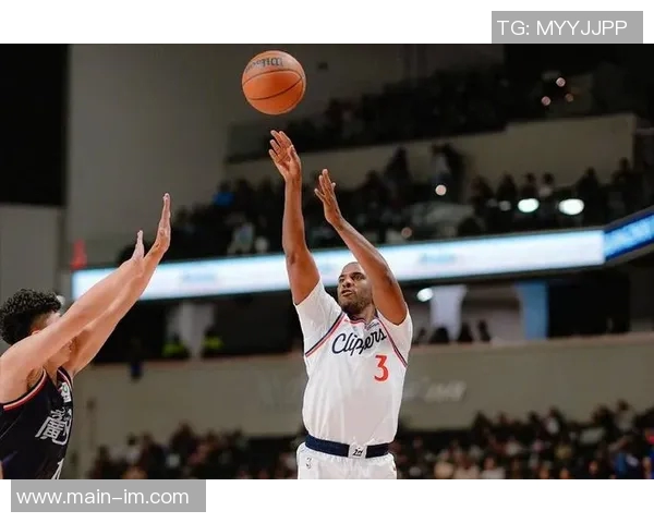 快船豪取四连胜状态火热能否在季后赛中实现北伐梦想