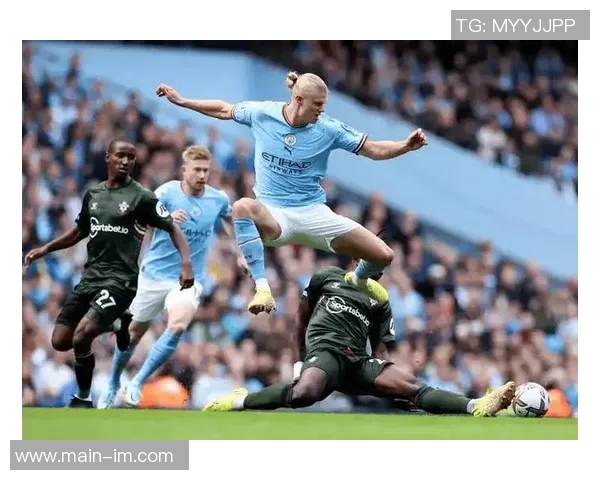 英超球队在欧冠赛场表现出色切尔西遭遇失利利物浦曼城强强对话获胜