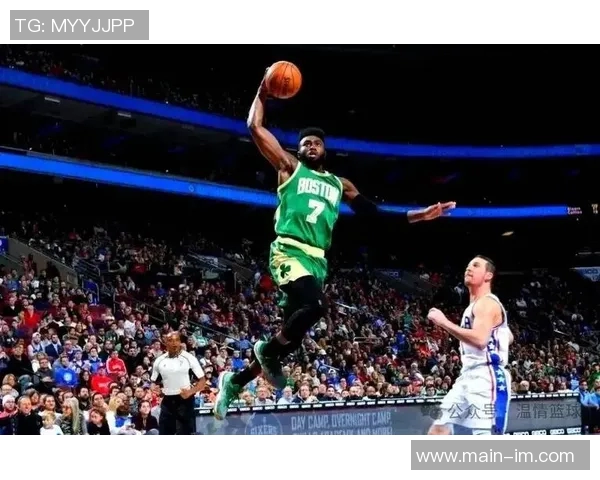 杰伦布朗强调沃尔什需保持谦逊以避免自满情绪影响表现 杰伦布朗强调沃尔什需保持谦逊以避免自满情绪影响表现