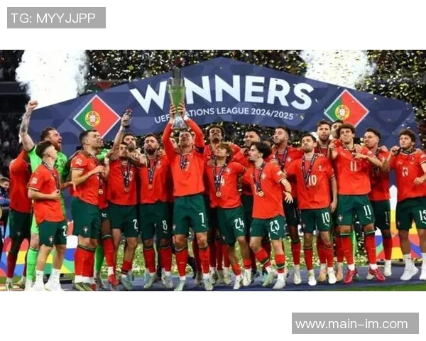 科贝电台：阿韦洛亚频繁调整球员位置引发球队内部不满情绪